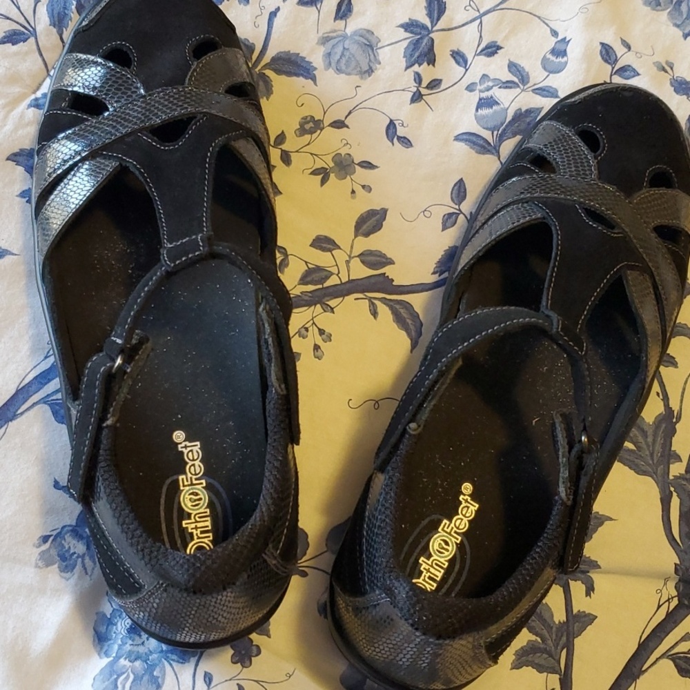 CURATED BY RUA'H KIBRIYA: 11M Orthotic Women's Sandals NWOT